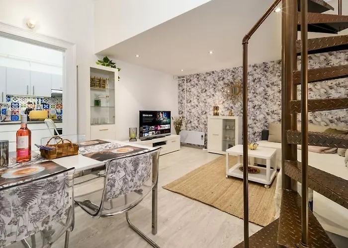 Ruin Bar-Loft Design Home